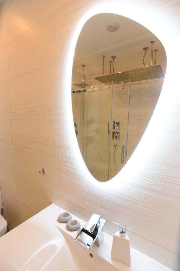 Apartment Wave: Luxury Retreat with Sauna & Secure Parking Slavonski Brod Exterior photo