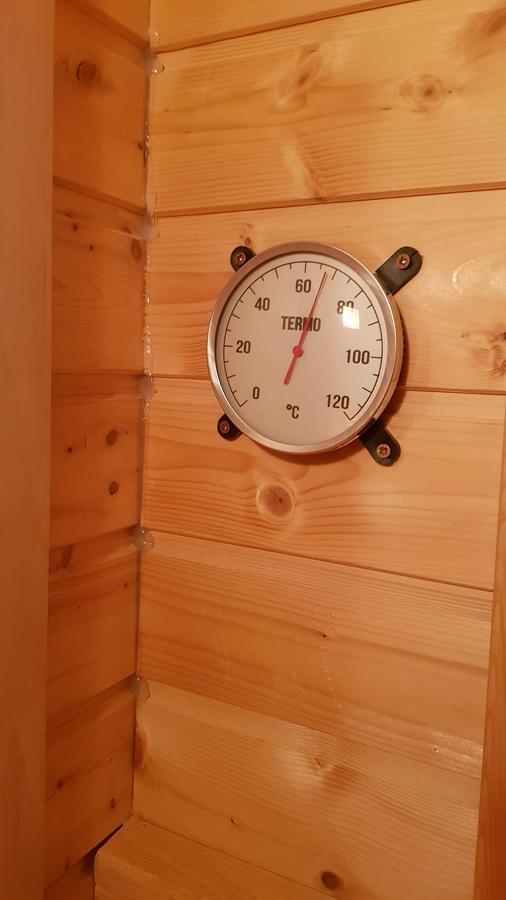 Apartment Wave: Luxury Retreat with Sauna & Secure Parking Slavonski Brod Exterior photo