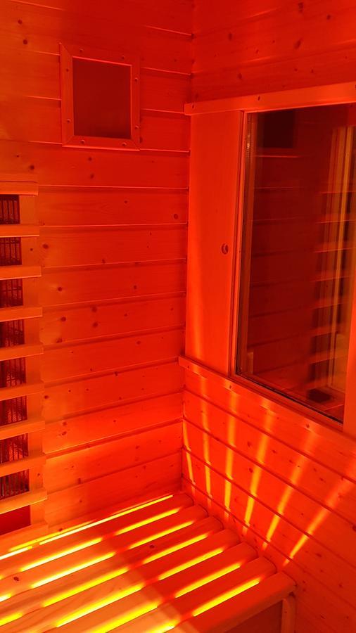 Apartment Wave: Luxury Retreat with Sauna & Secure Parking Slavonski Brod Exterior photo