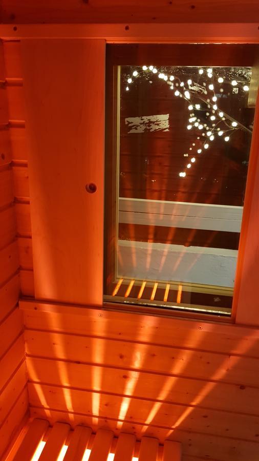 Apartment Wave: Luxury Retreat with Sauna & Secure Parking Slavonski Brod Exterior photo